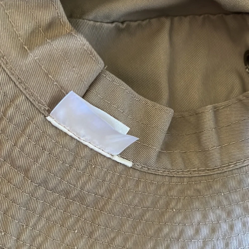 Bonnie Hat Men’s fabric khaki color side snaps and adjustable strap size small